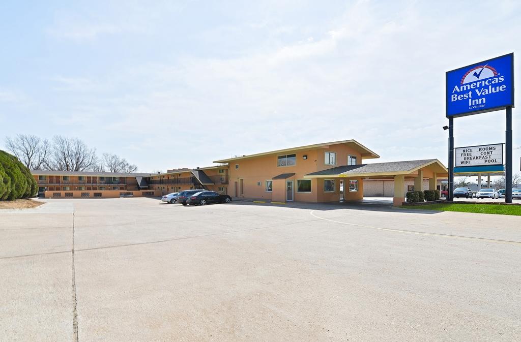 Americas Best Value Inn Ponca City Exterior photo