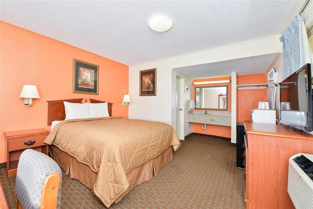 Americas Best Value Inn Ponca City Room photo